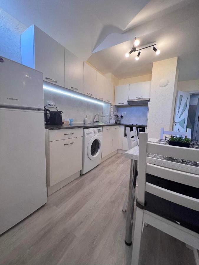Apartment Happy Holiday Lazur Burgas Luaran gambar
