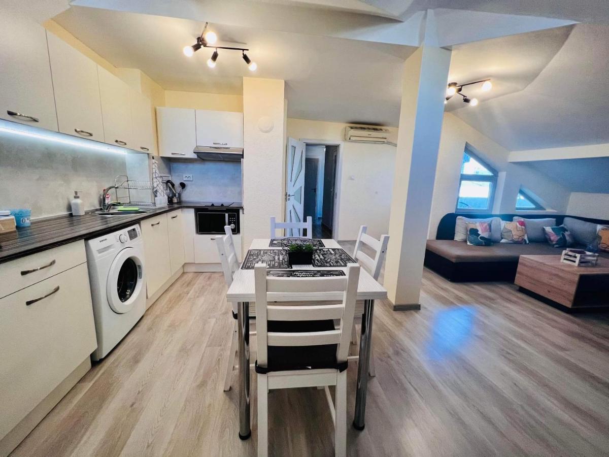 Apartment Happy Holiday Lazur Burgas Luaran gambar